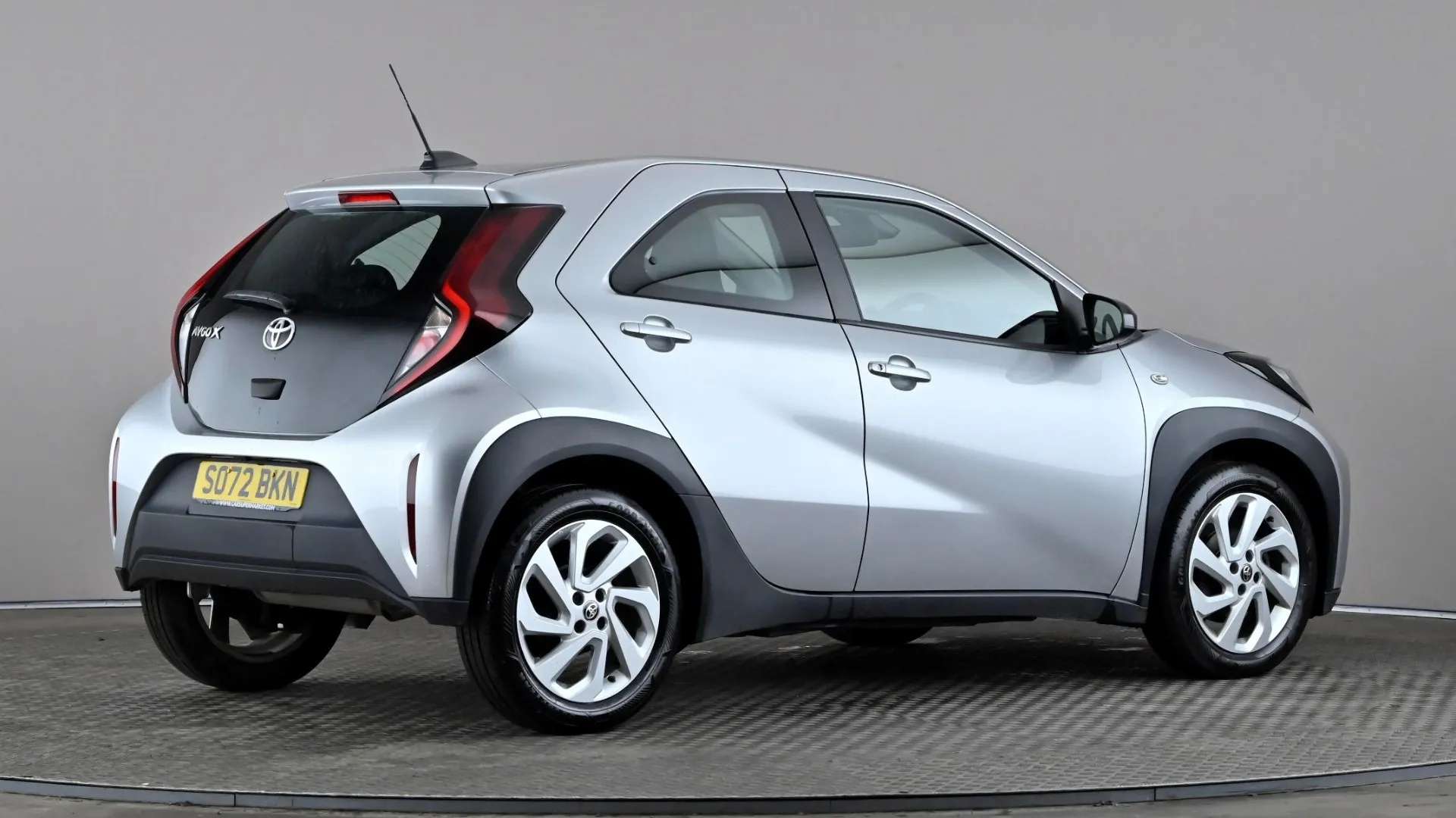 2023 TOYOTA AYGO X 2023 TOYOTA AYGO X