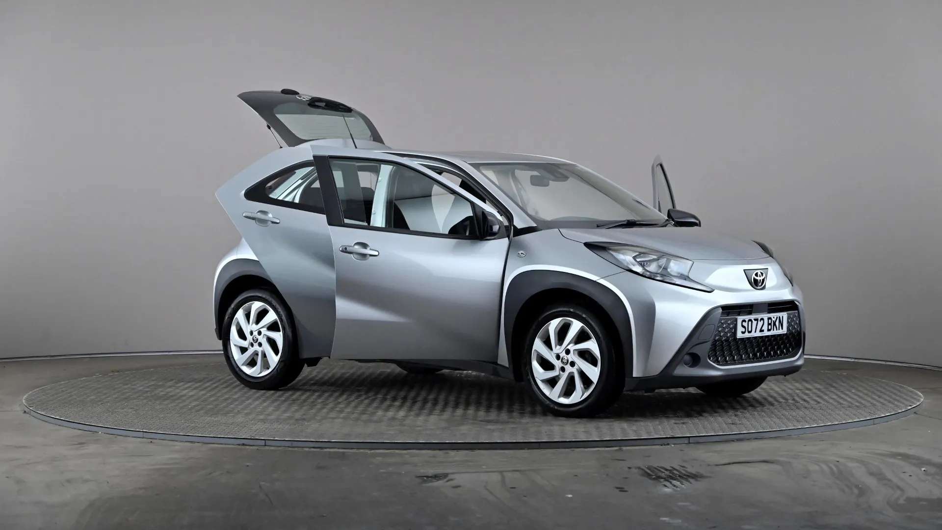 2023 TOYOTA AYGO X 2023 TOYOTA AYGO X