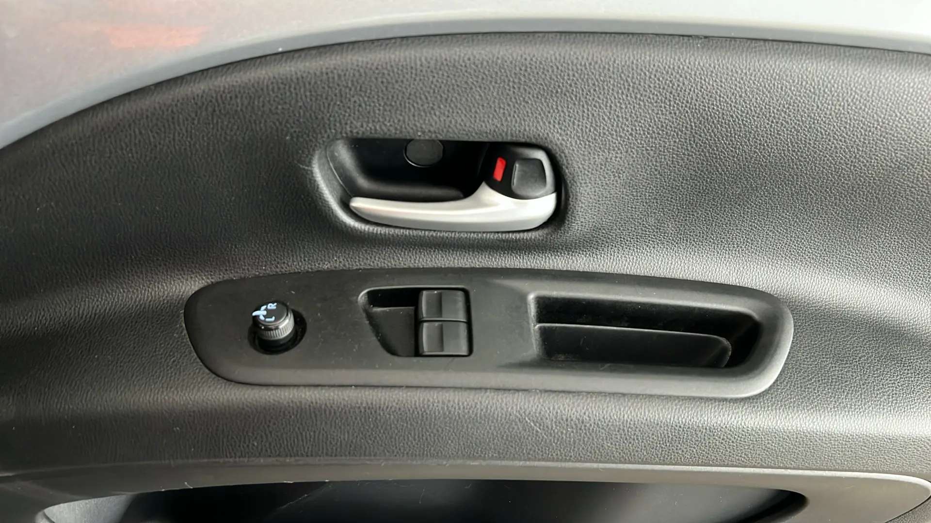 2023 TOYOTA AYGO X 2023 TOYOTA AYGO X