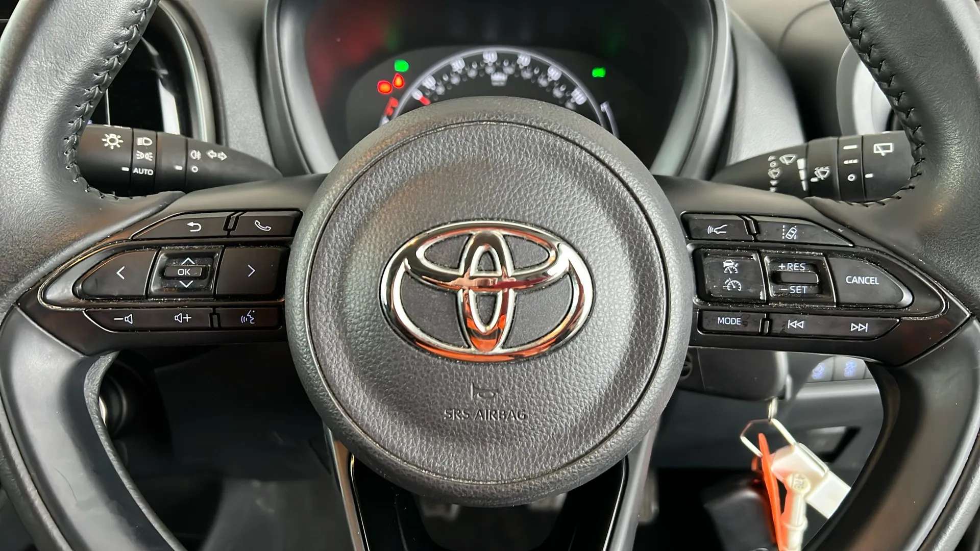 2023 TOYOTA AYGO X 2023 TOYOTA AYGO X