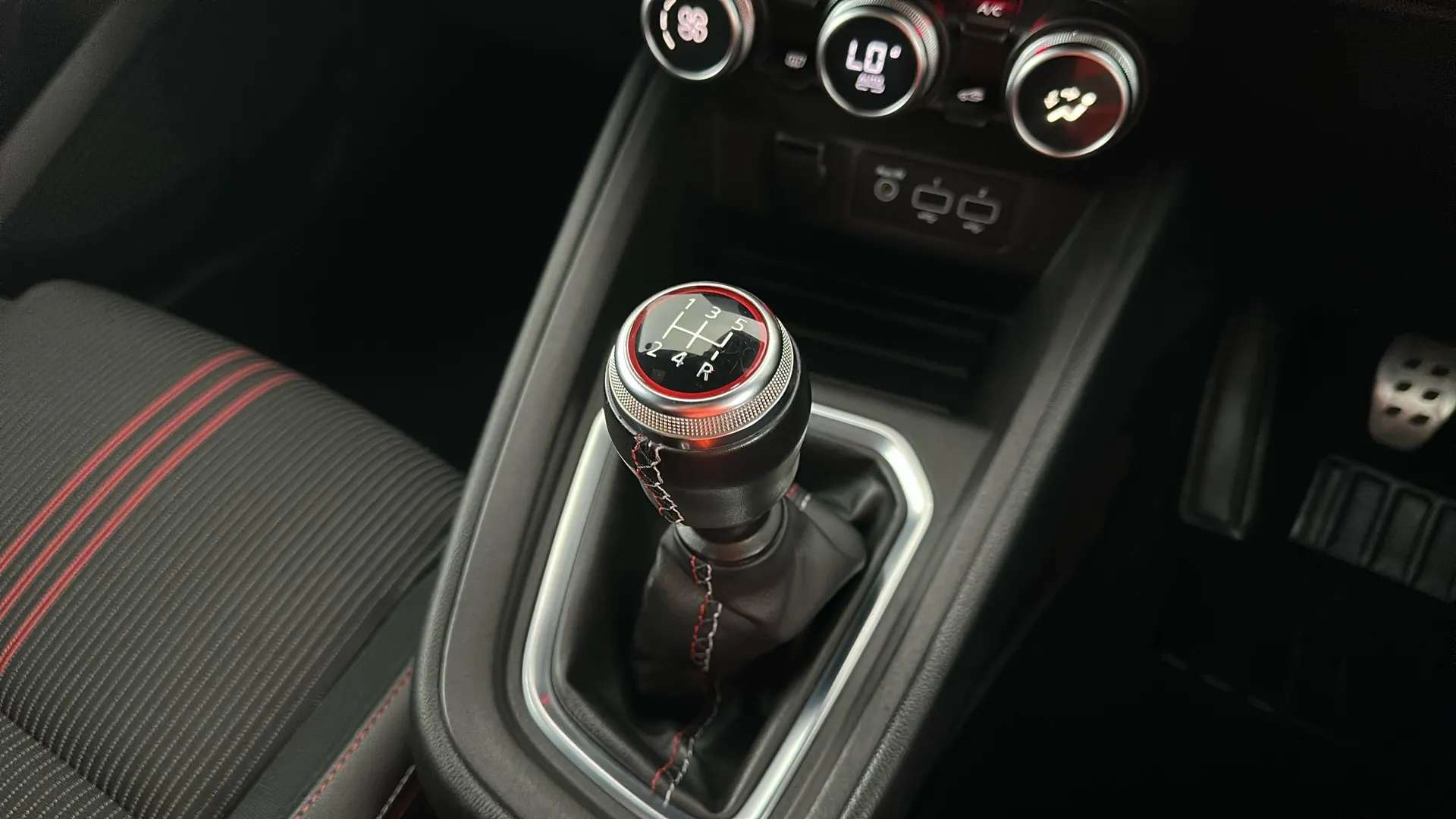 2020 RENAULT CLIO 2020 RENAULT CLIO
