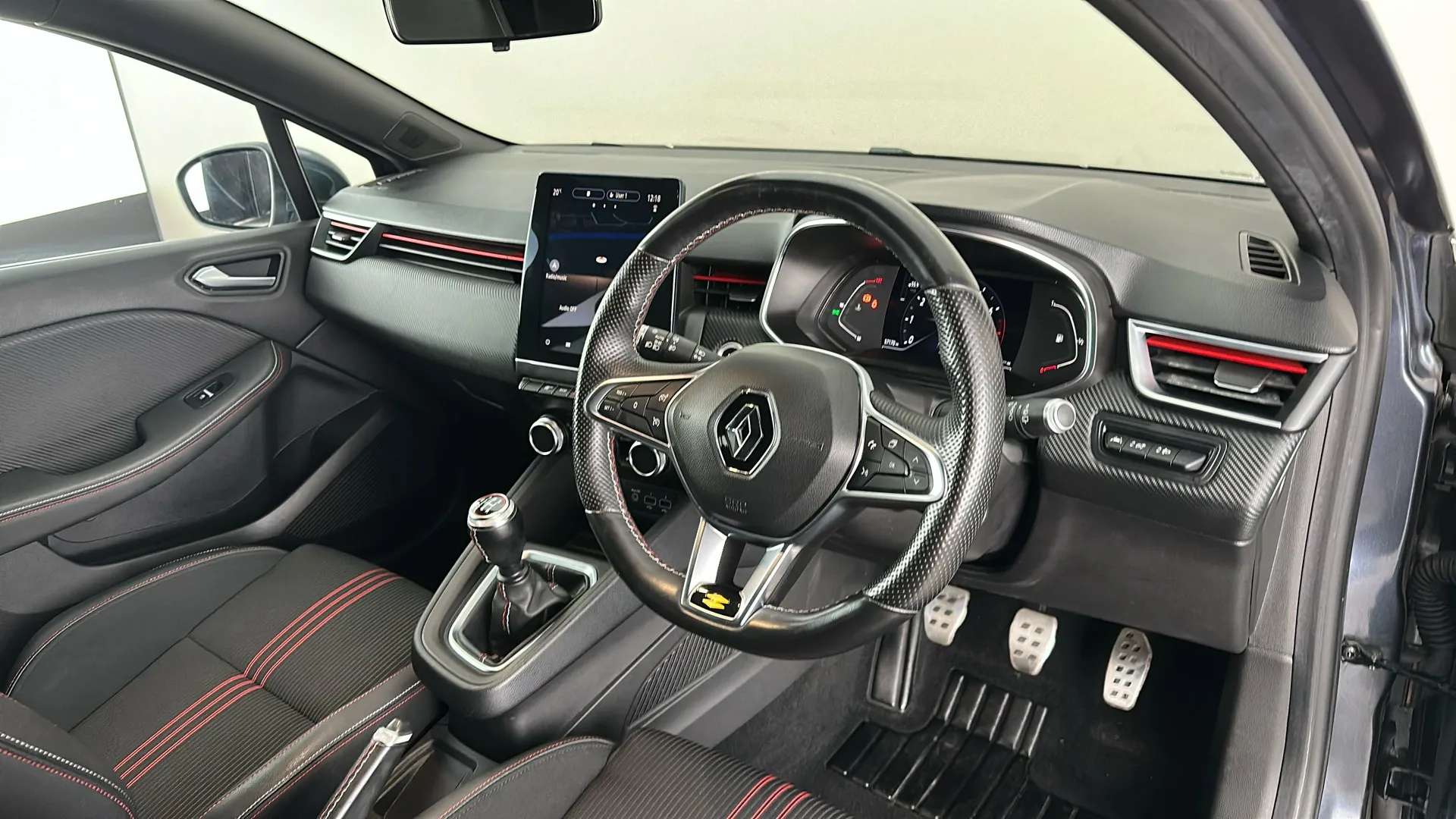 2020 RENAULT CLIO 2020 RENAULT CLIO