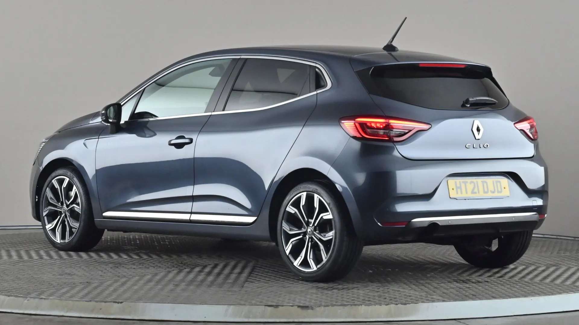 A 2021 RENAULT CLIO 1.0 TCe 100 S Edition A 2021 RENAULT CLIO 1.0 TCe 100 S Edition