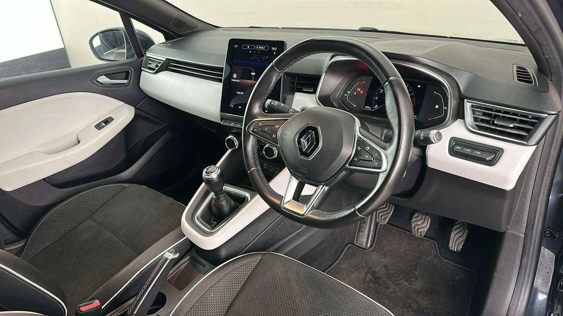 2021 RENAULT CLIO 2021 RENAULT CLIO