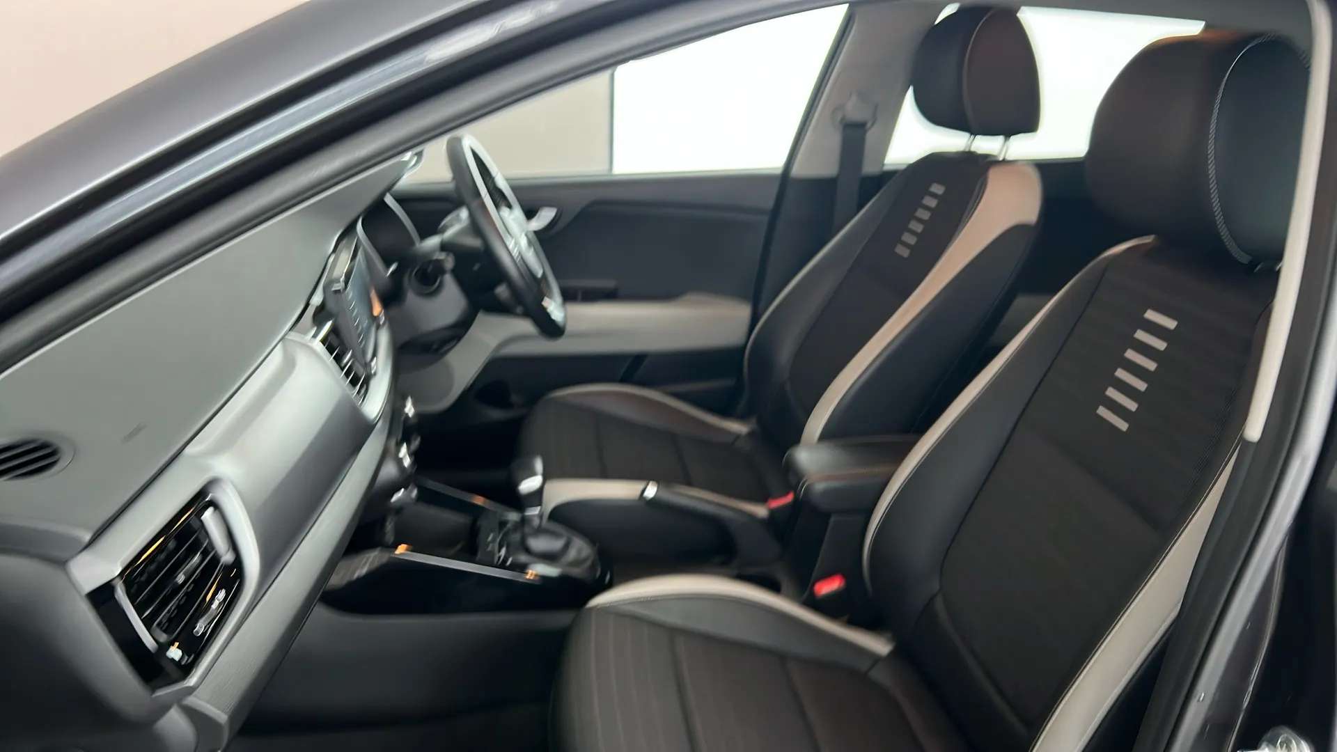 2019 KIA STONIC 2019 KIA STONIC