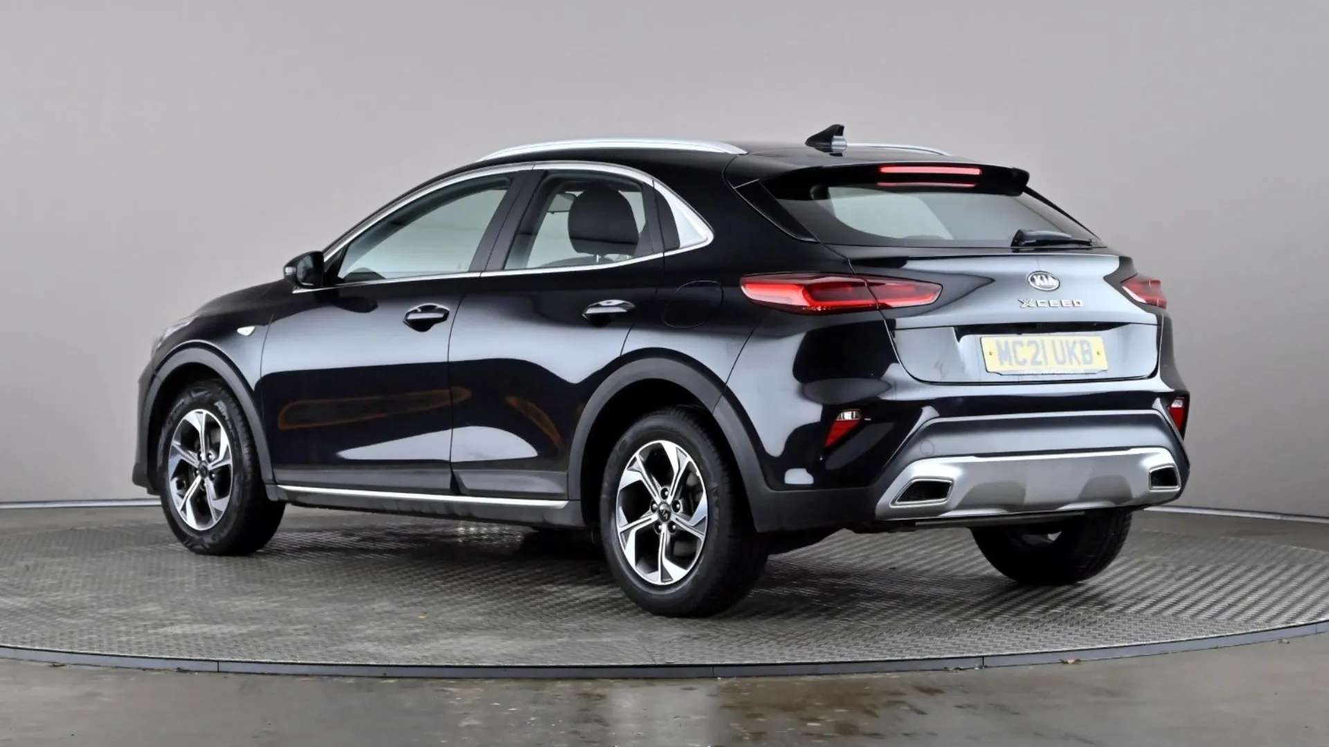 A 2021 KIA XCEED 1.0T GDi ISG 2 A 2021 KIA XCEED 1.0T GDi ISG 2