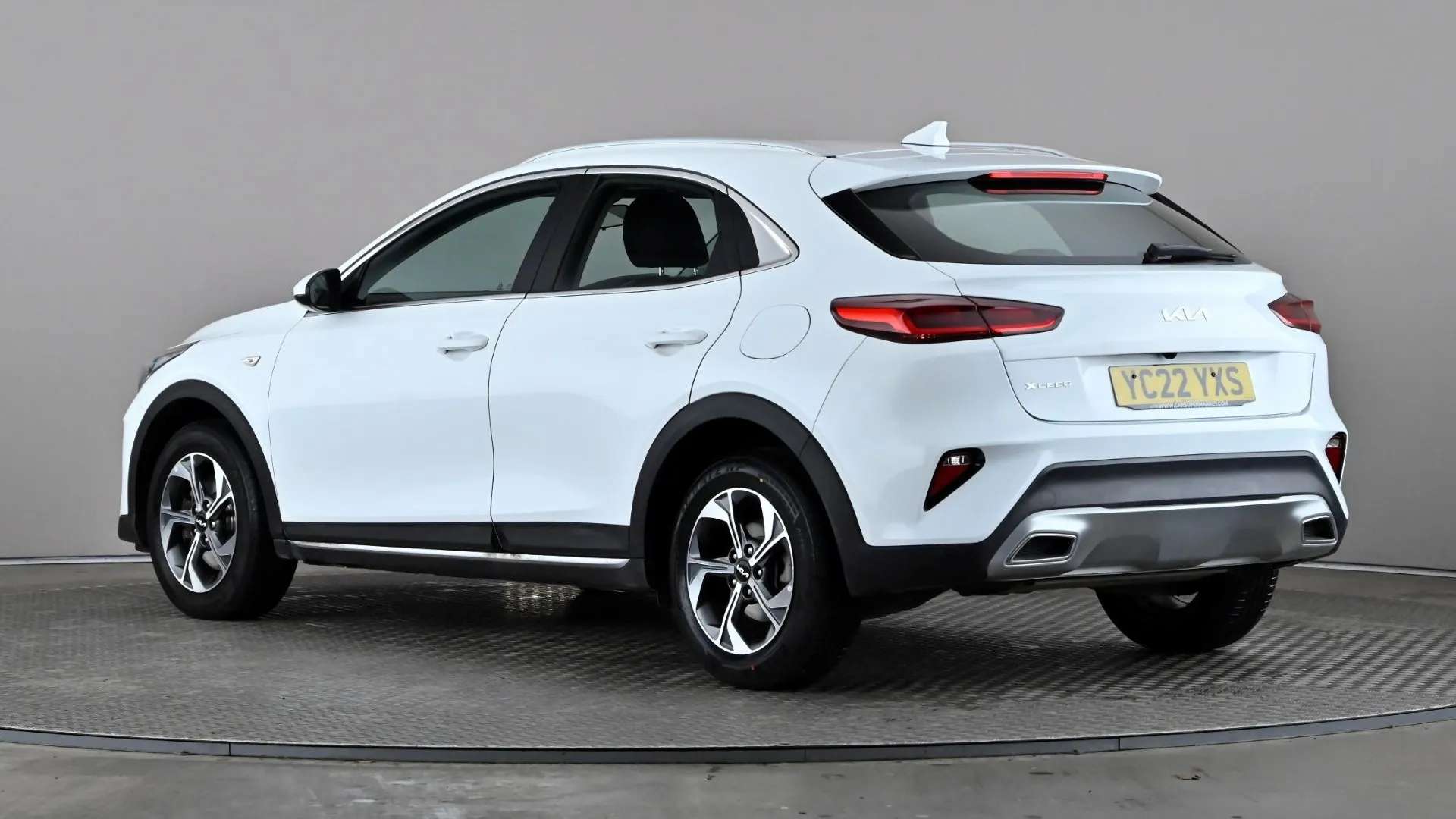 A 2022 KIA XCEED 1.0T GDi ISG 2 A 2022 KIA XCEED 1.0T GDi ISG 2