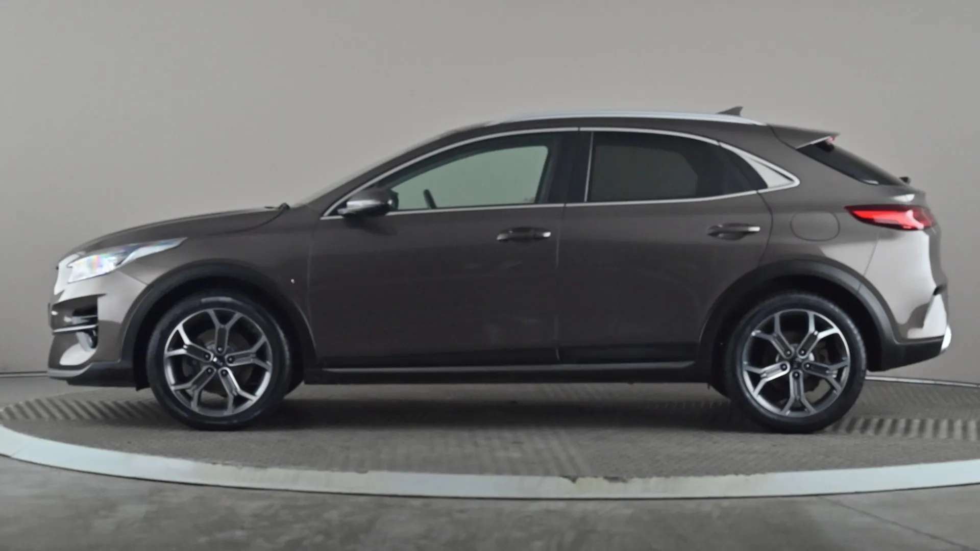 A 2021 KIA XCEED 1.0T GDi ISG 3 A 2021 KIA XCEED 1.0T GDi ISG 3