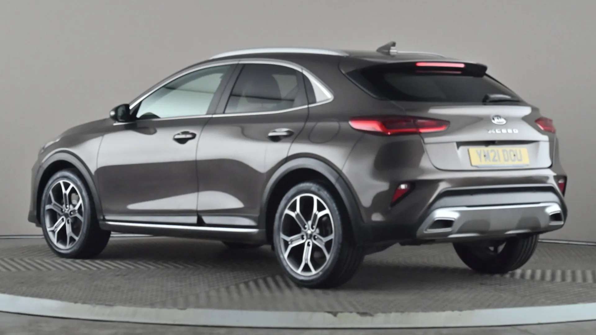 A 2021 KIA XCEED 1.0T GDi ISG 3 A 2021 KIA XCEED 1.0T GDi ISG 3