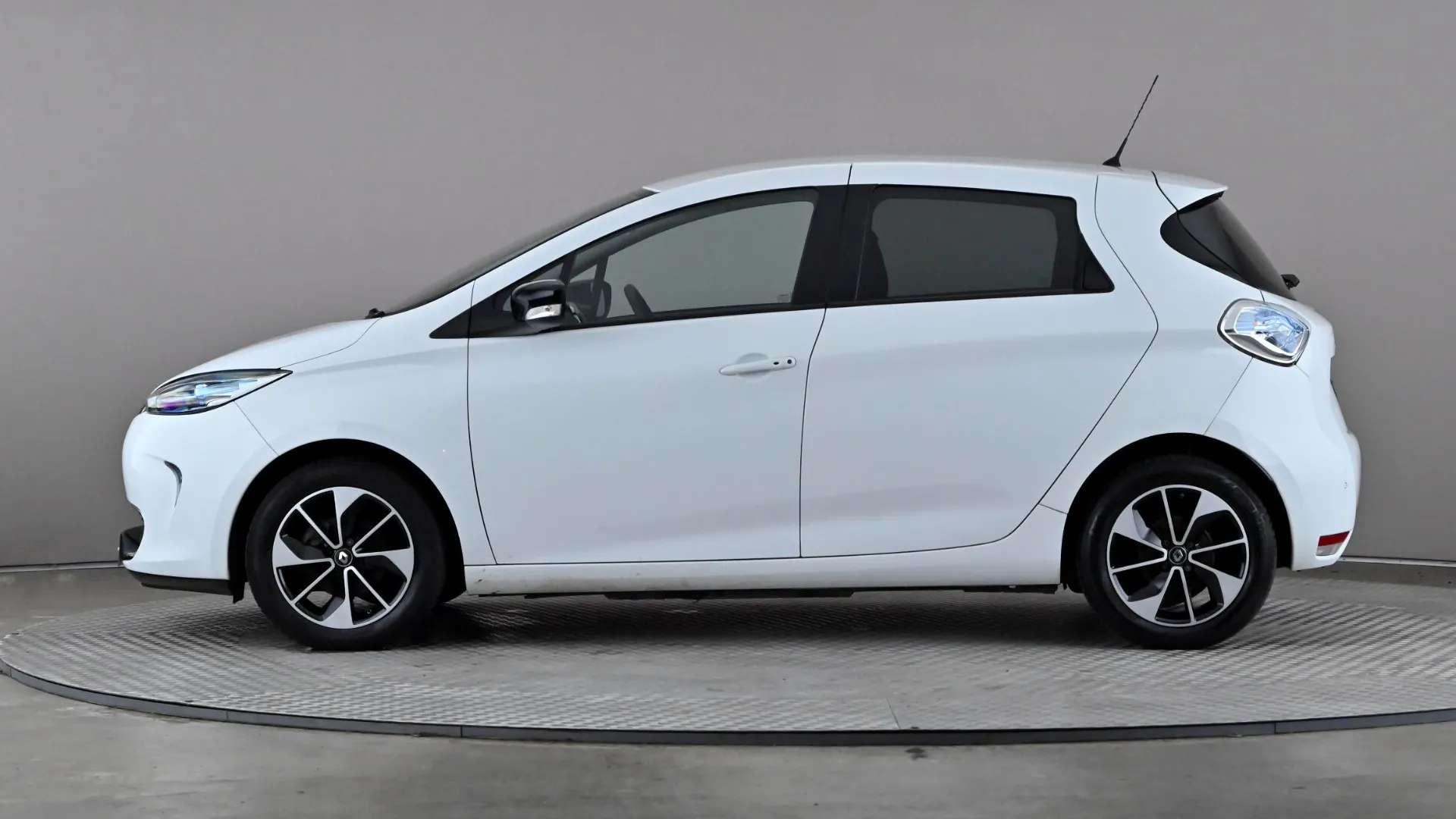 A 2019 RENAULT ZOE 80kW i Dynamique Nav R110 40kWh Auto A 2019 RENAULT ZOE 80kW i Dynamique Nav R110 40kWh Auto