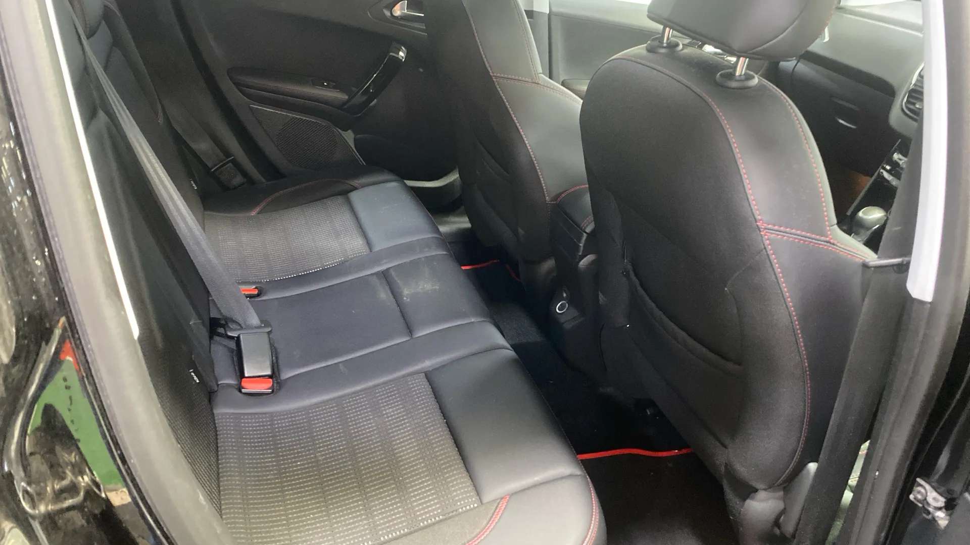 2018 PEUGEOT 2008 2018 PEUGEOT 2008