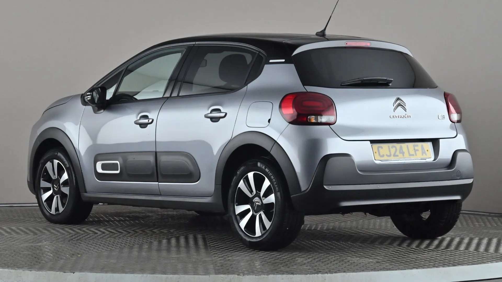 A 2024 CITROEN C3 1.2 PureTech 110 Plus EAT6 A 2024 CITROEN C3 1.2 PureTech 110 Plus EAT6
