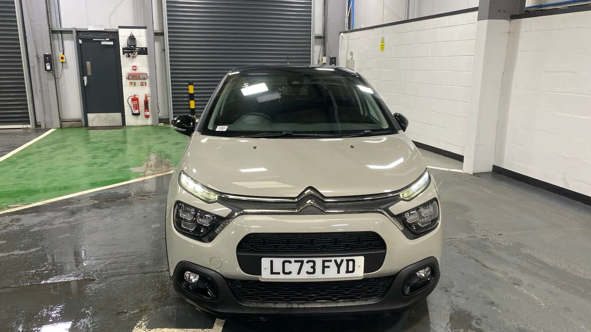 A 2023 CITROEN C3 1.2 PureTech 110 Plus EAT6 A 2023 CITROEN C3 1.2 PureTech 110 Plus EAT6