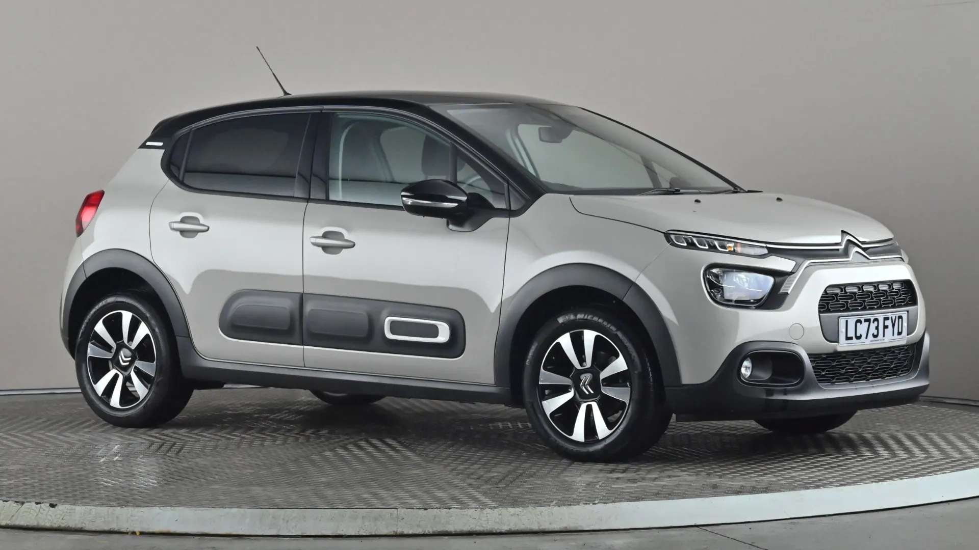 A 2023 CITROEN C3 1.2 PureTech 110 Plus EAT6 A 2023 CITROEN C3 1.2 PureTech 110 Plus EAT6