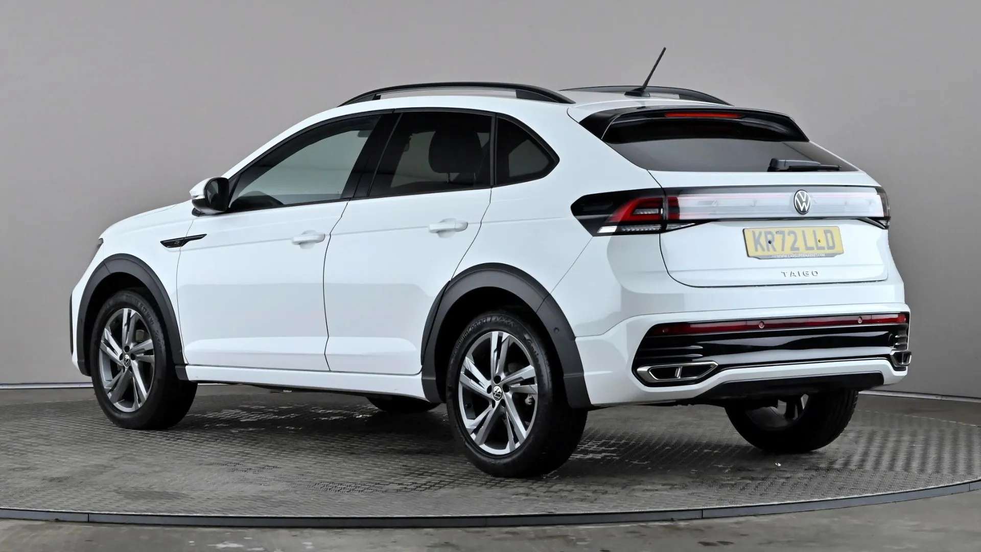 A 2022 VOLKSWAGEN TAIGO 1.0 TSI 110 R-Line DSG A 2022 VOLKSWAGEN TAIGO 1.0 TSI 110 R-Line DSG