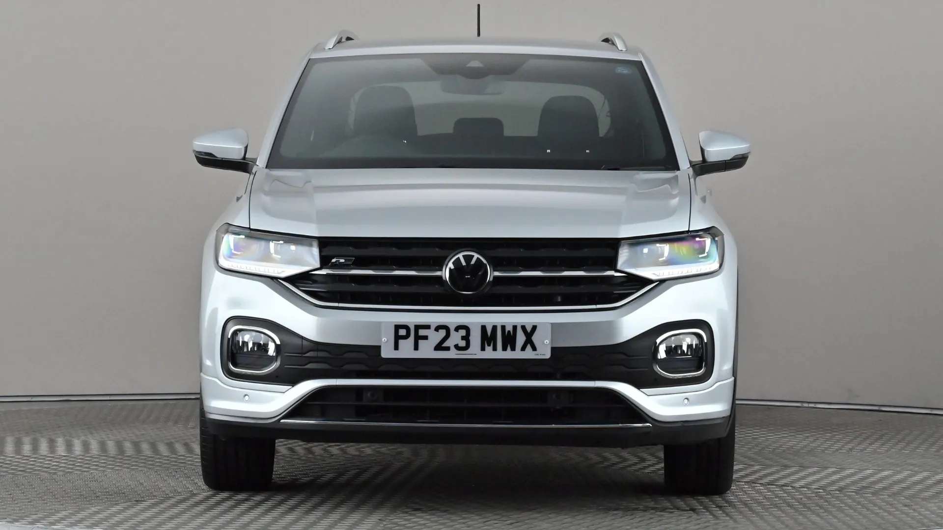 A 2023 VOLKSWAGEN T-CROSS 1.0 TSI 110 R-Line DSG A 2023 VOLKSWAGEN T-CROSS 1.0 TSI 110 R-Line DSG