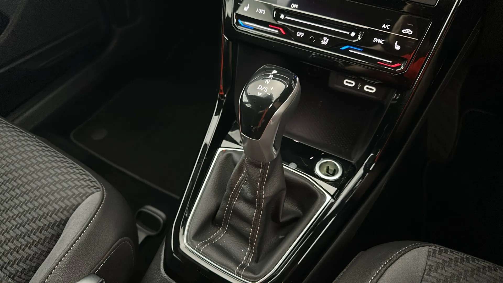2023 VOLKSWAGEN T-CROSS 2023 VOLKSWAGEN T-CROSS