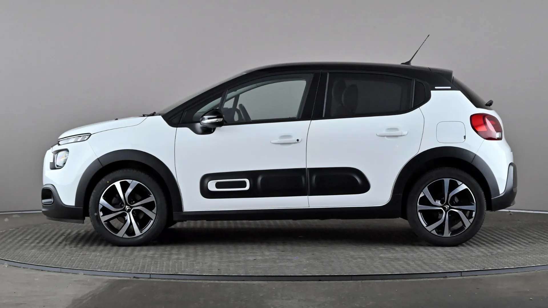 A 2023 CITROEN C3 1.2 PureTech 110 Shine Plus A 2023 CITROEN C3 1.2 PureTech 110 Shine Plus