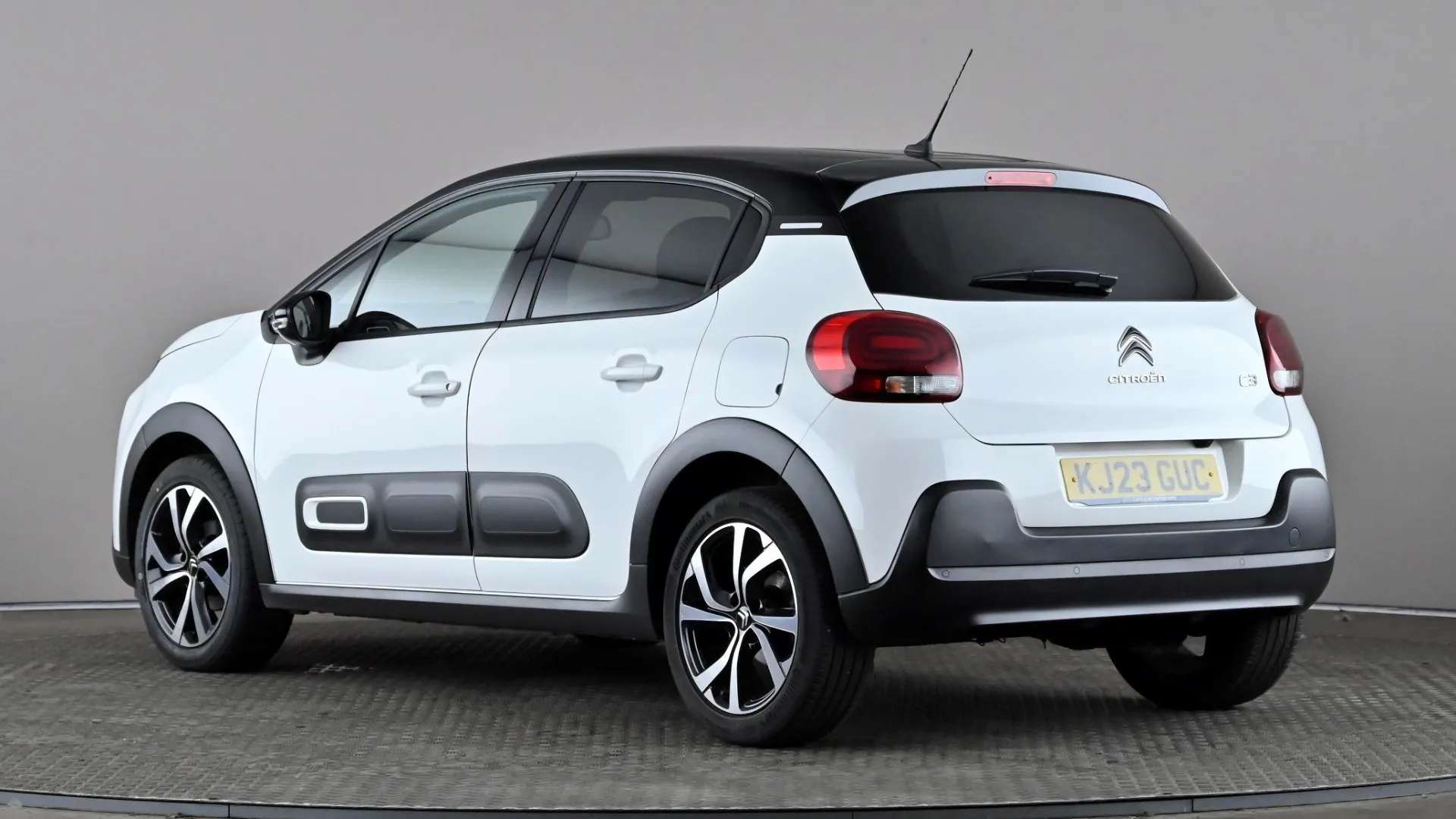 A 2023 CITROEN C3 1.2 PureTech 110 Shine Plus A 2023 CITROEN C3 1.2 PureTech 110 Shine Plus