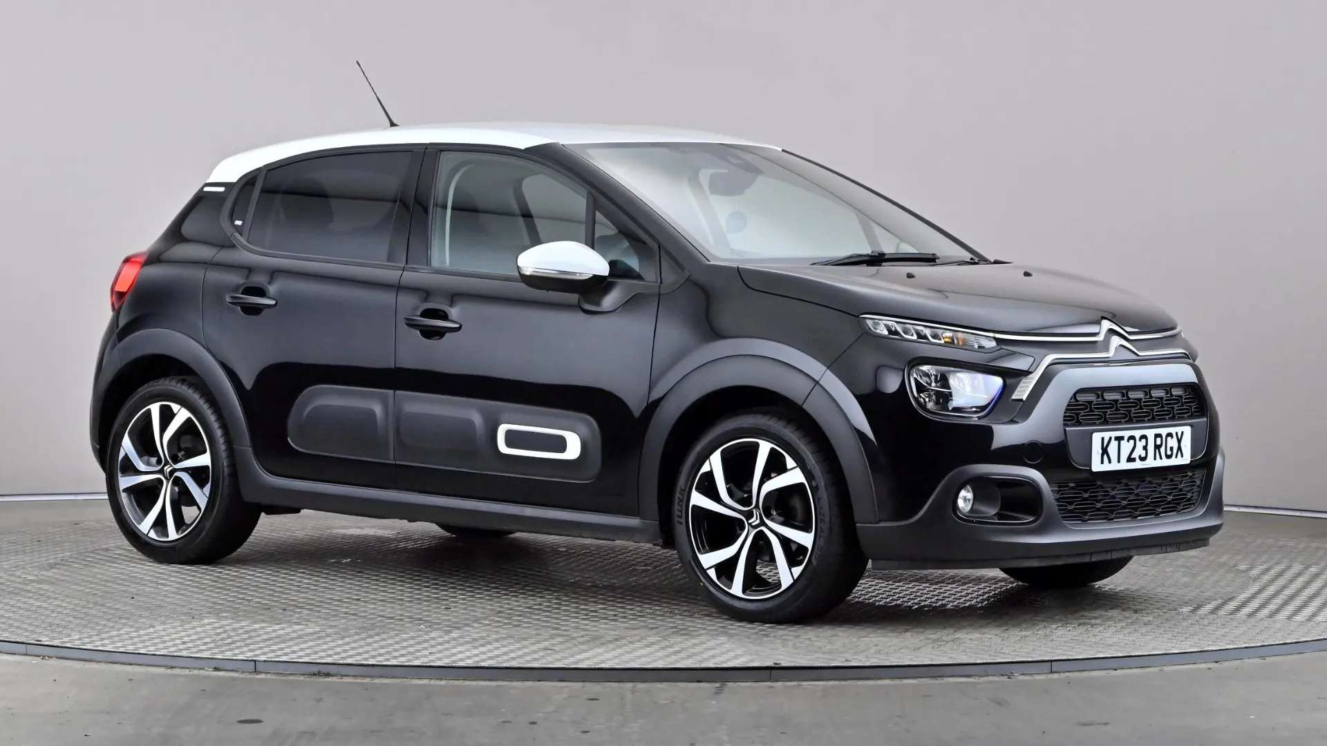 A 2023 CITROEN C3 1.2 PureTech 110 Shine Plus A 2023 CITROEN C3 1.2 PureTech 110 Shine Plus