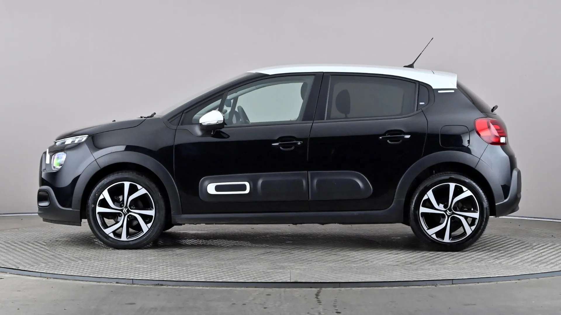 A 2023 CITROEN C3 1.2 PureTech 110 Shine Plus A 2023 CITROEN C3 1.2 PureTech 110 Shine Plus