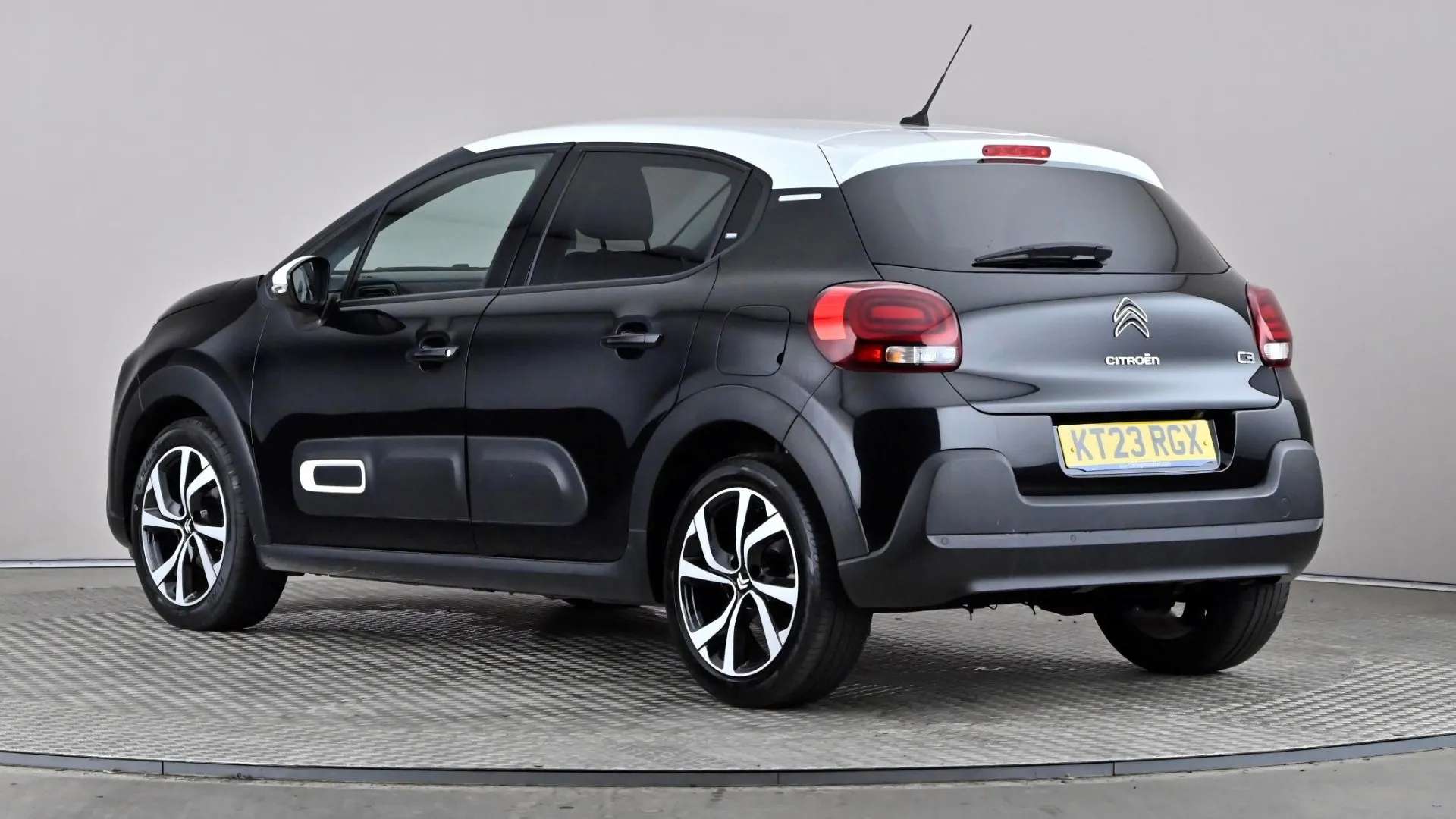 A 2023 CITROEN C3 1.2 PureTech 110 Shine Plus A 2023 CITROEN C3 1.2 PureTech 110 Shine Plus