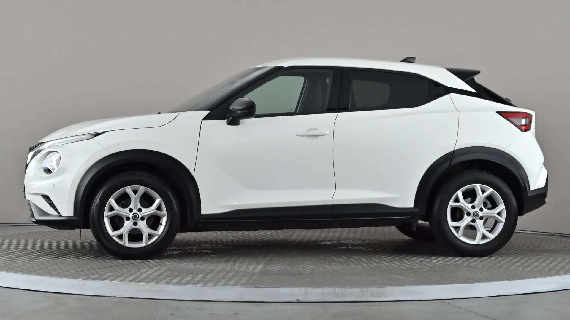 A 2021 NISSAN JUKE 1.0 DiG-T 114 N-Connecta A 2021 NISSAN JUKE 1.0 DiG-T 114 N-Connecta