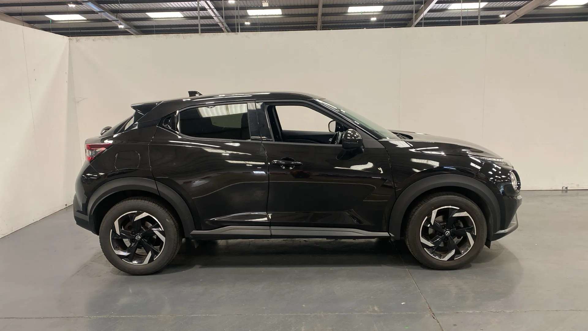 A 2024 NISSAN JUKE 1.0 DiG-T 114 N-Connecta A 2024 NISSAN JUKE 1.0 DiG-T 114 N-Connecta