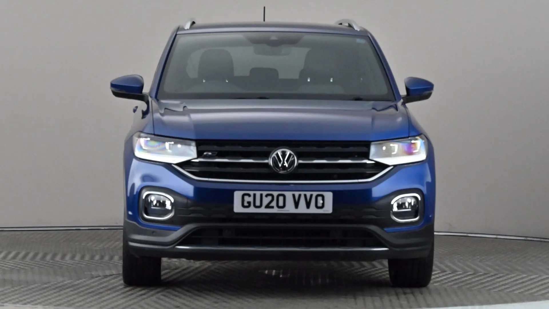 A 2020 VOLKSWAGEN T-CROSS 1.0 TSI 115 R-Line DSG A 2020 VOLKSWAGEN T-CROSS 1.0 TSI 115 R-Line DSG