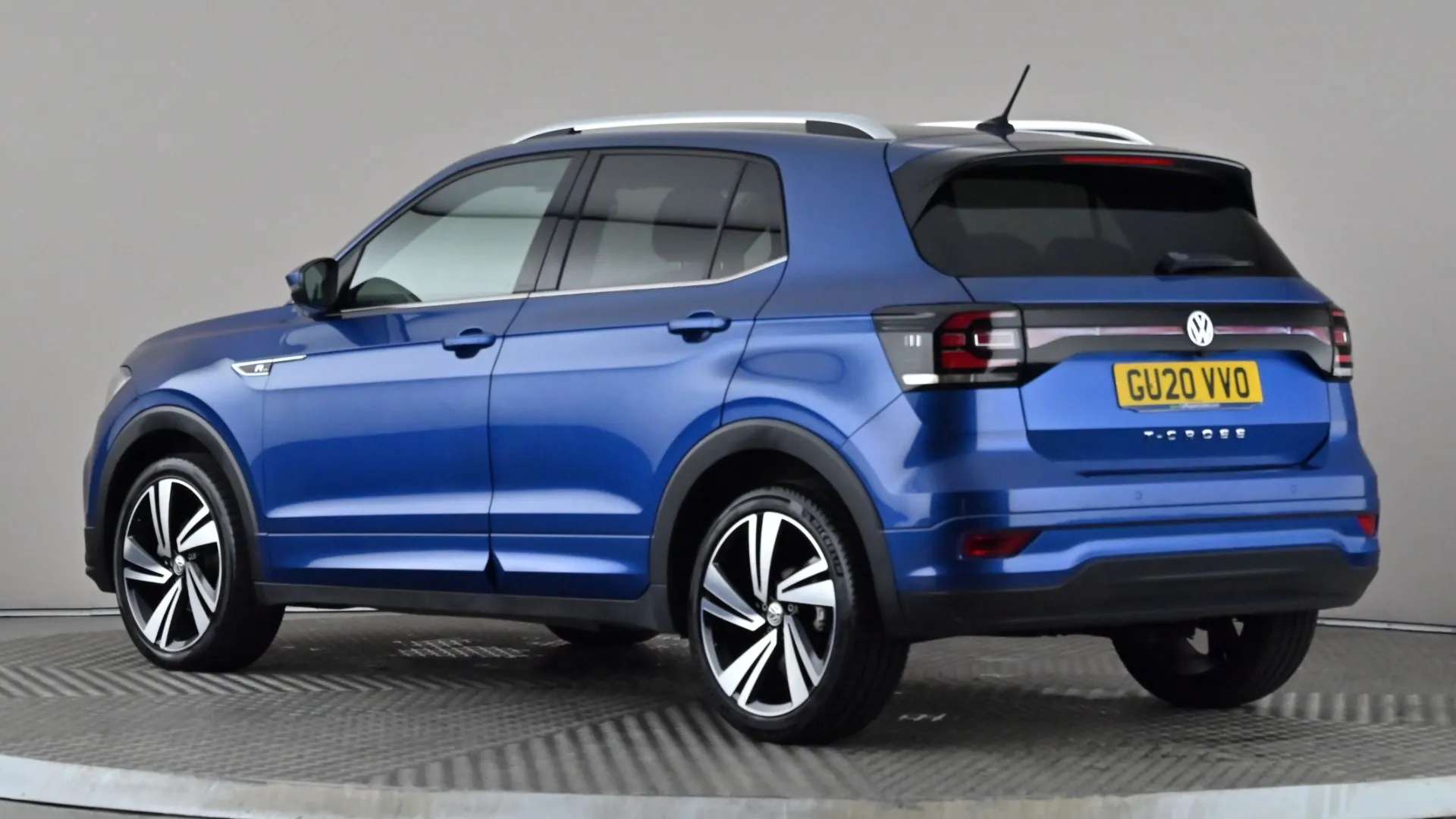 A 2020 VOLKSWAGEN T-CROSS 1.0 TSI 115 R-Line DSG A 2020 VOLKSWAGEN T-CROSS 1.0 TSI 115 R-Line DSG