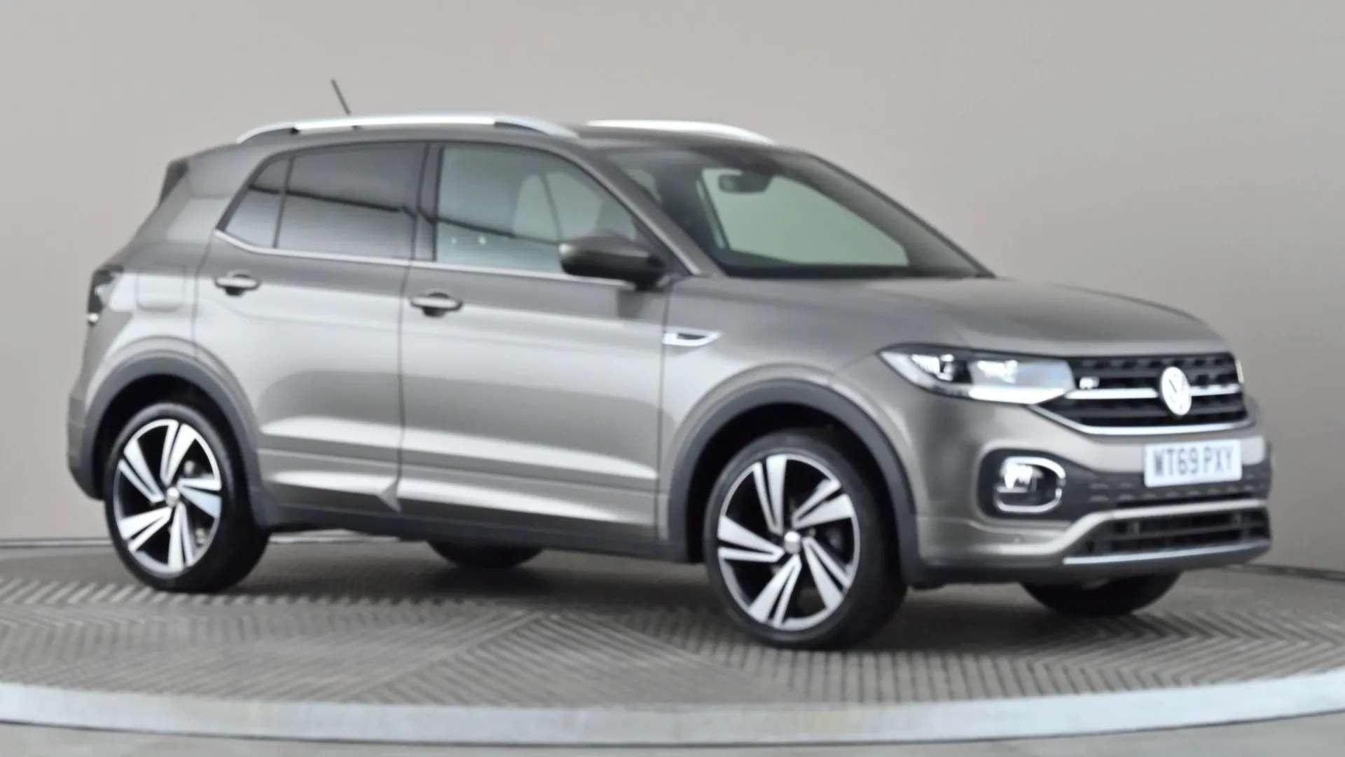 A 2019 VOLKSWAGEN T-CROSS 1.0 TSI 115 R-Line DSG A 2019 VOLKSWAGEN T-CROSS 1.0 TSI 115 R-Line DSG
