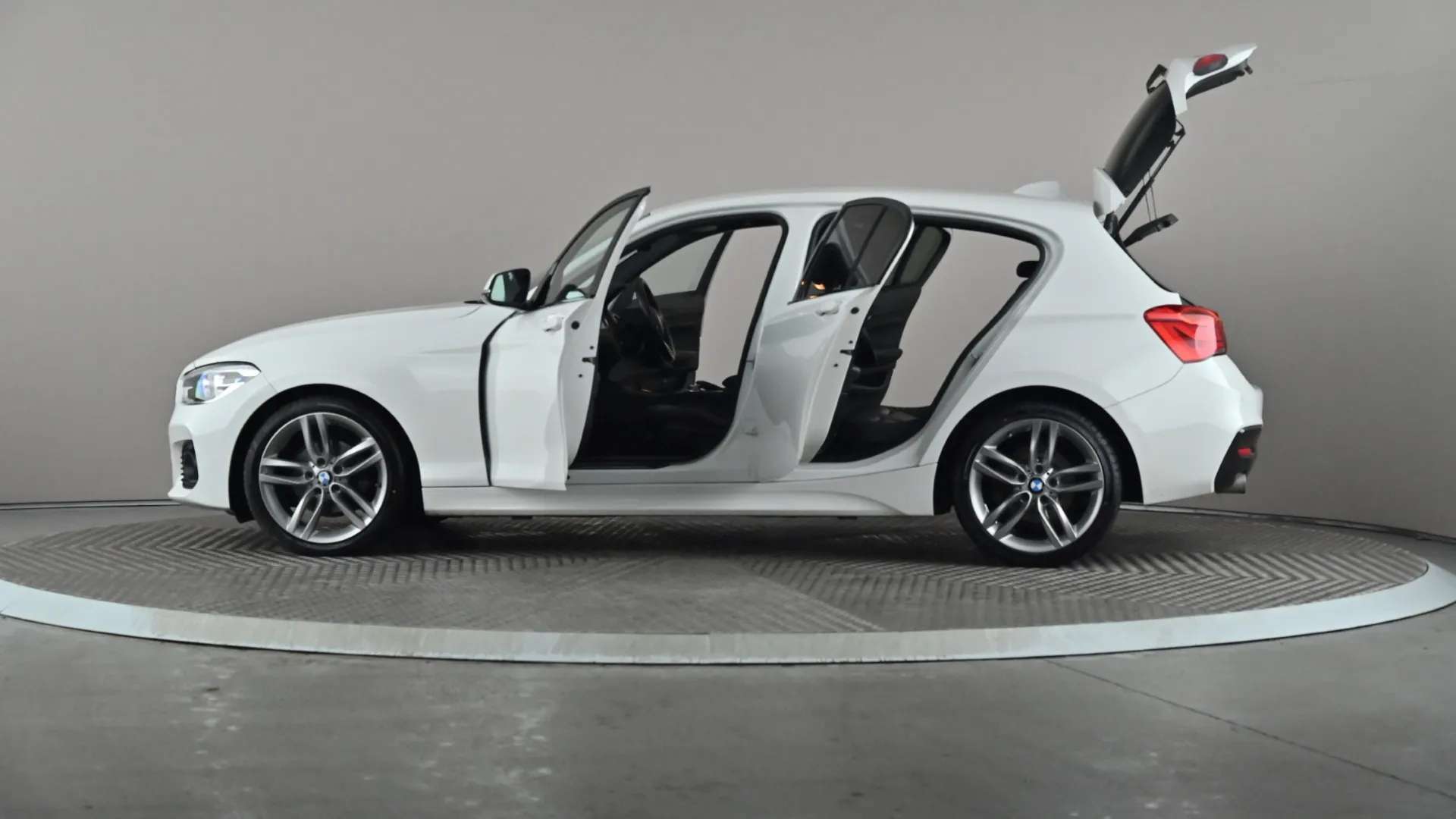 2019 BMW 1 SERIES 2019 BMW 1 SERIES