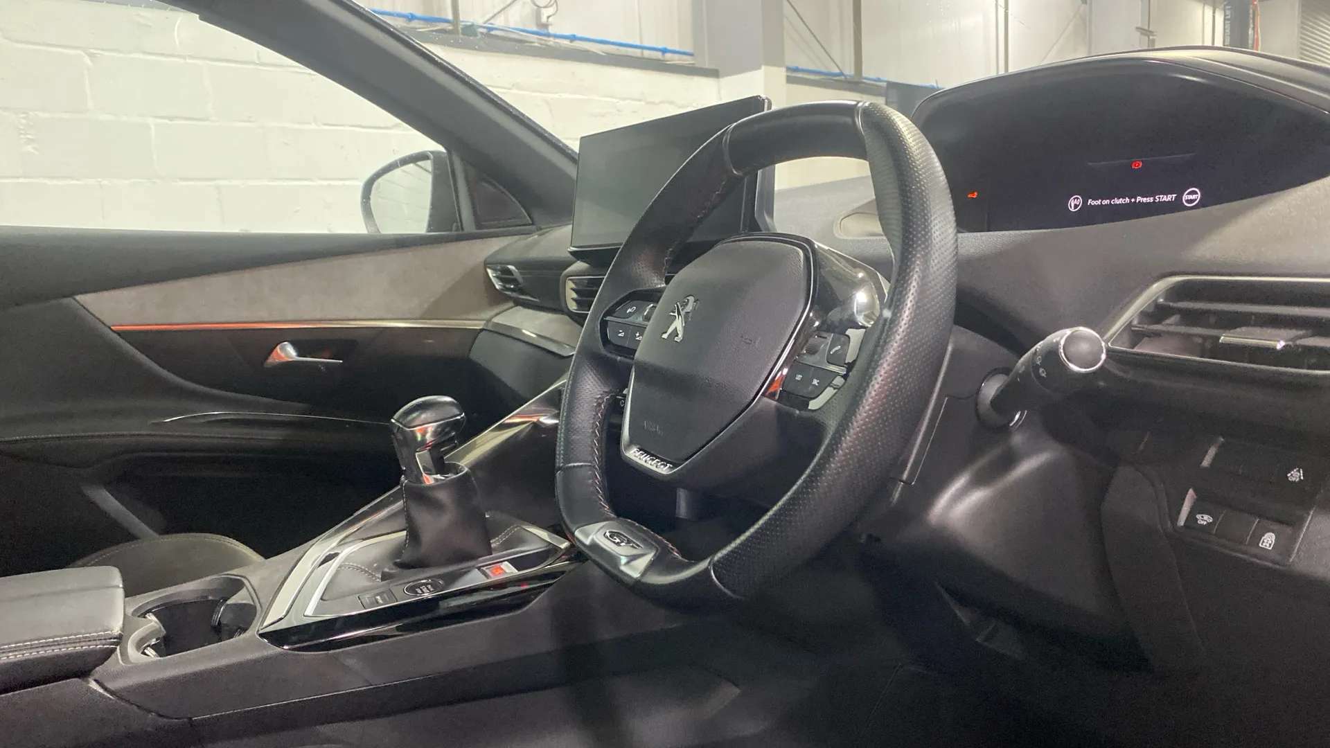 2021 PEUGEOT 5008 2021 PEUGEOT 5008