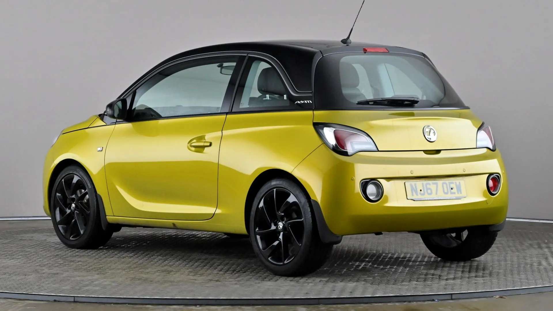 A 2017 VAUXHALL ADAM 1.2i Energised A 2017 VAUXHALL ADAM 1.2i Energised