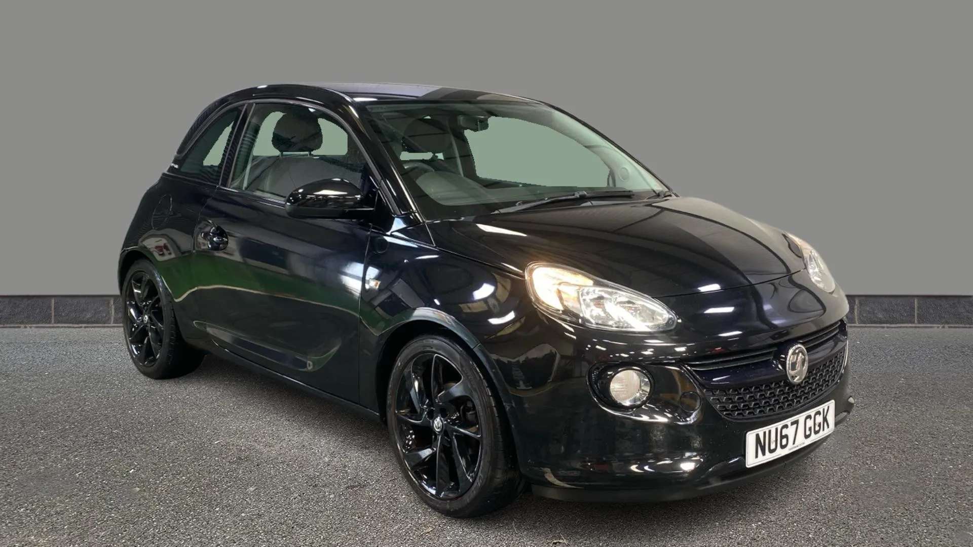 A 2017 VAUXHALL ADAM 1.2i Energised A 2017 VAUXHALL ADAM 1.2i Energised