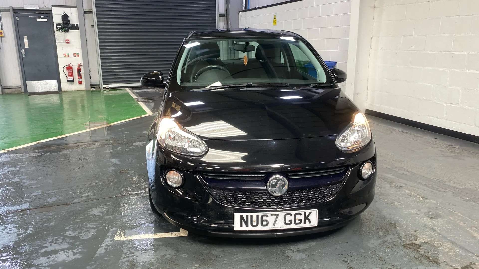 A 2017 VAUXHALL ADAM 1.2i Energised A 2017 VAUXHALL ADAM 1.2i Energised