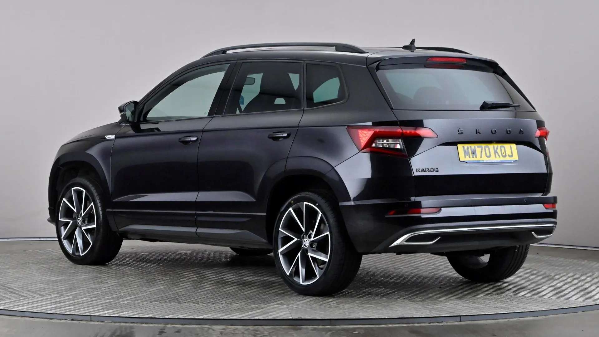 A 2020 SKODA KAROQ 1.5 TSI Sport Line DSG A 2020 SKODA KAROQ 1.5 TSI Sport Line DSG