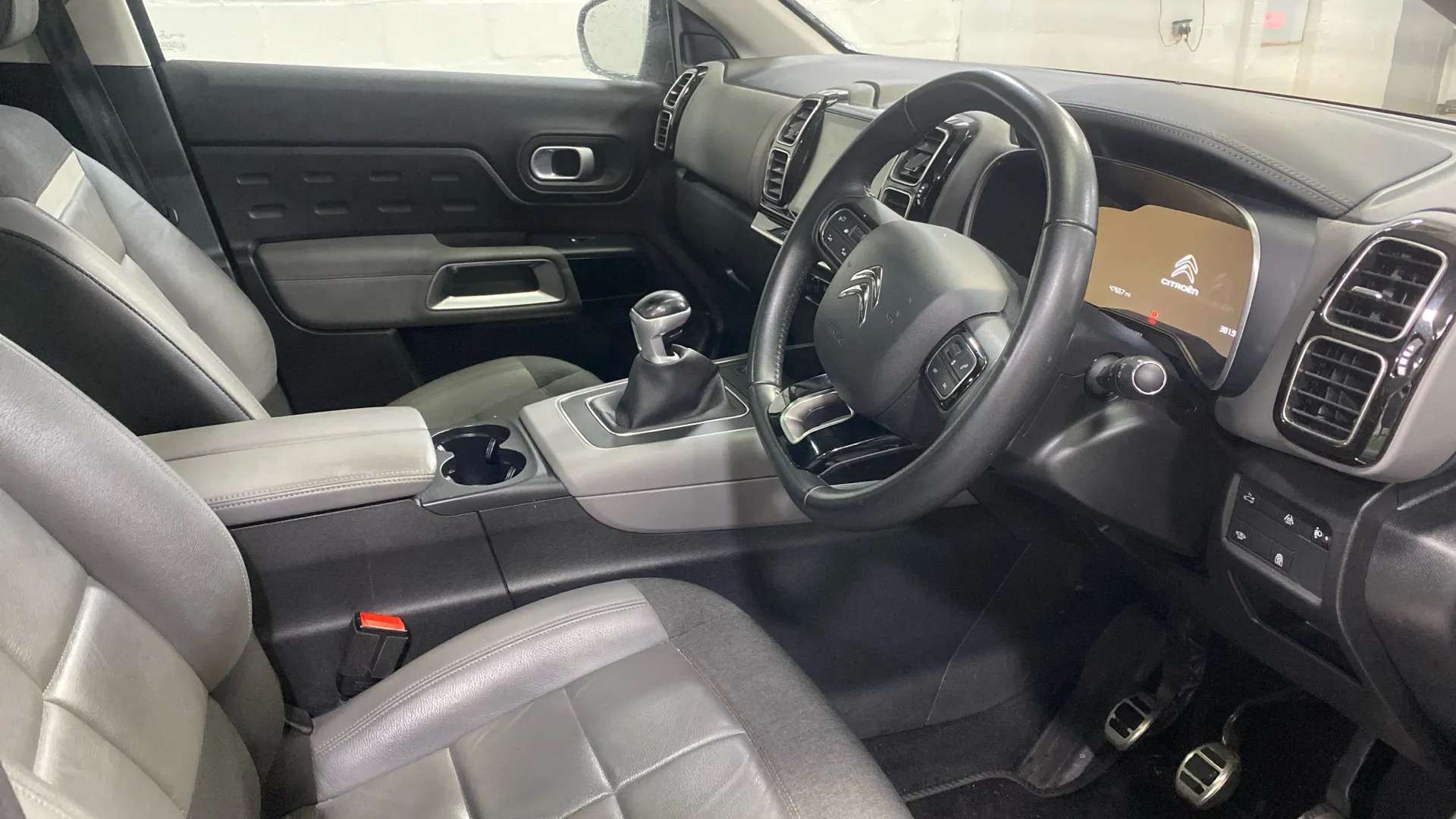 A 2020 CITROEN C5 AIRCROSS 1.2 PureTech 130 Flair Plus A 2020 CITROEN C5 AIRCROSS 1.2 PureTech 130 Flair Plus