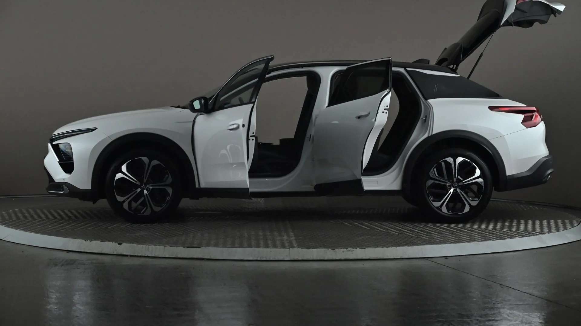 2024 CITROEN C5 X 2024 CITROEN C5 X