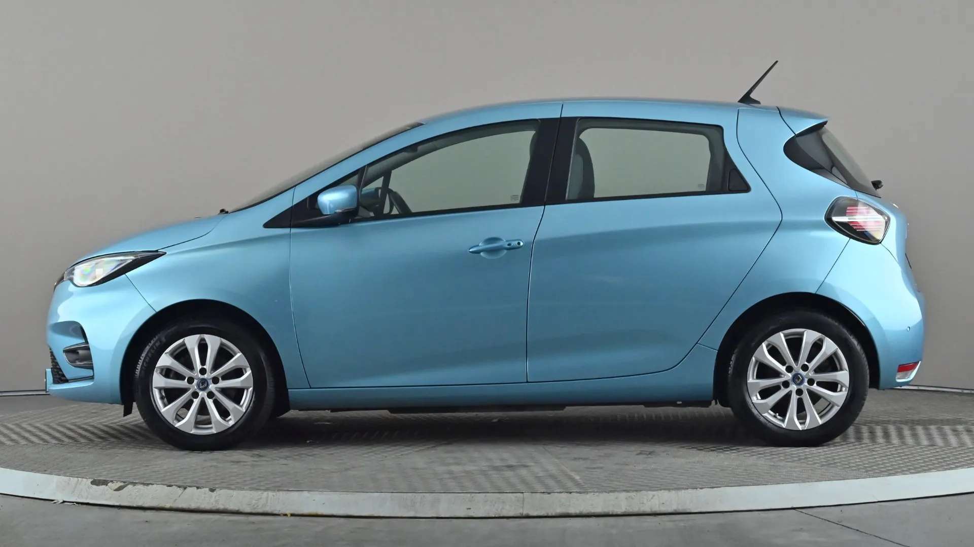 A 2020 RENAULT ZOE 100kW i Iconic R135 50kWh Auto A 2020 RENAULT ZOE 100kW i Iconic R135 50kWh Auto