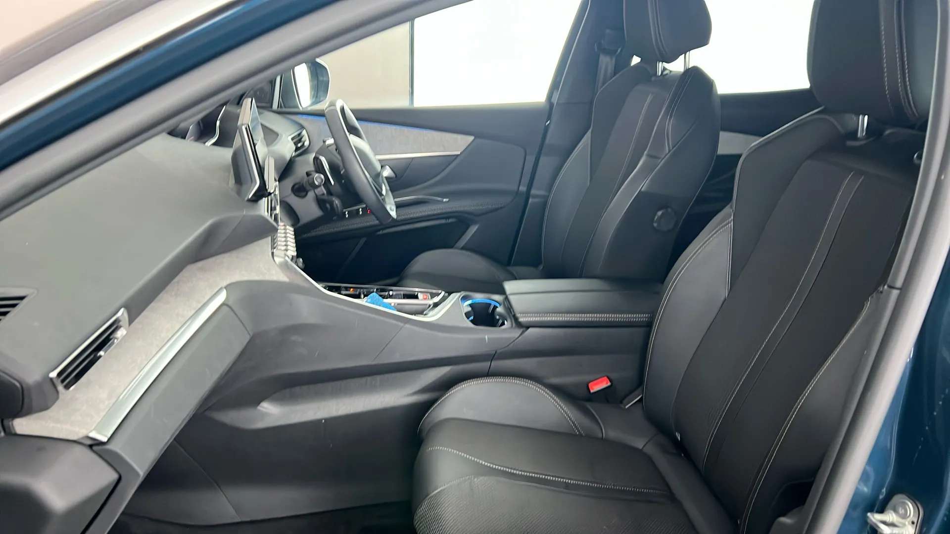 2024 PEUGEOT 3008 2024 PEUGEOT 3008