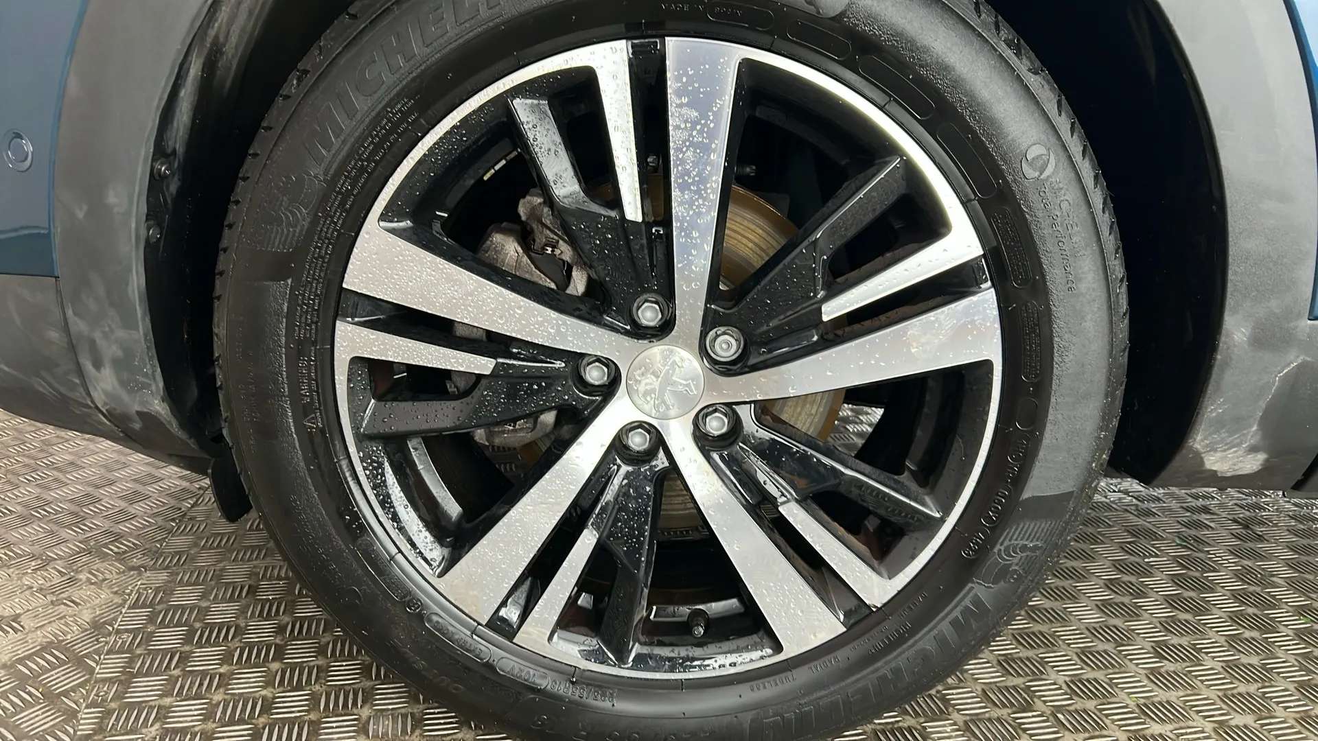 2024 PEUGEOT 3008 2024 PEUGEOT 3008