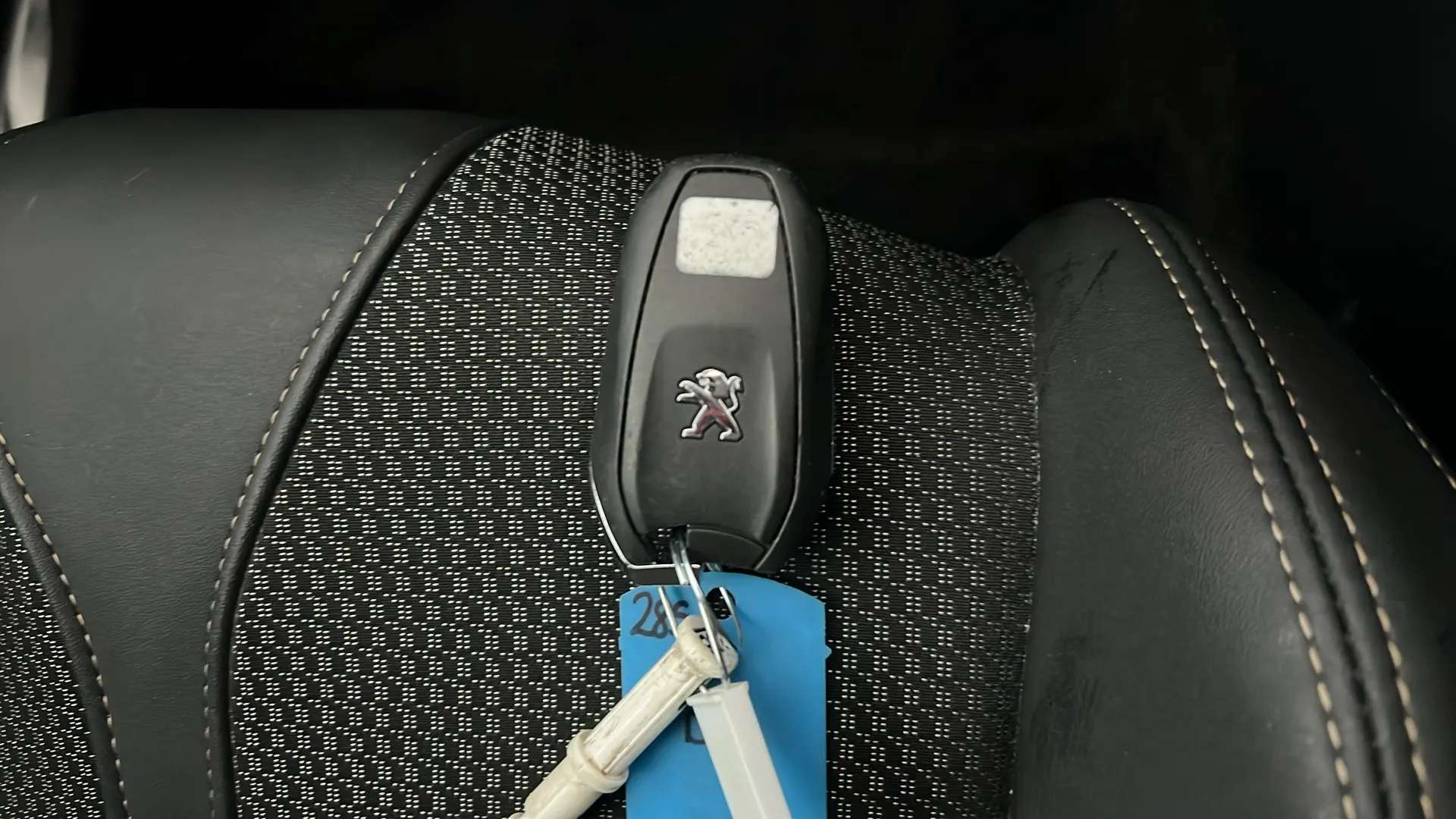 2024 PEUGEOT 3008 2024 PEUGEOT 3008