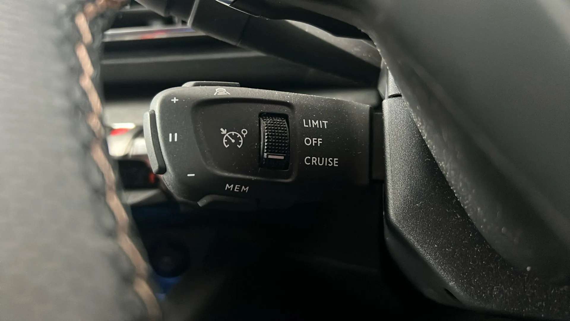 2024 PEUGEOT 3008 2024 PEUGEOT 3008