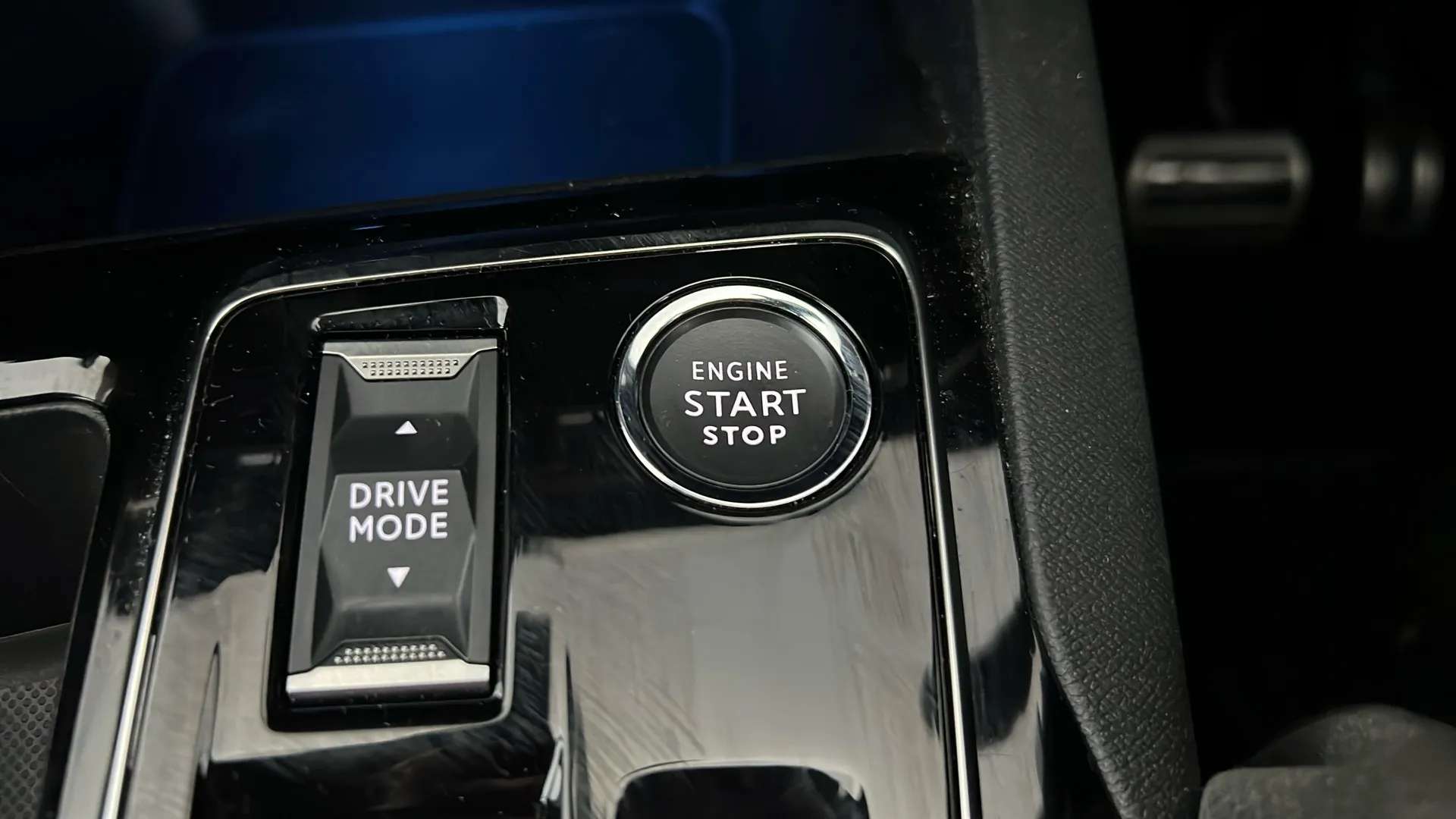 2024 PEUGEOT 3008 2024 PEUGEOT 3008