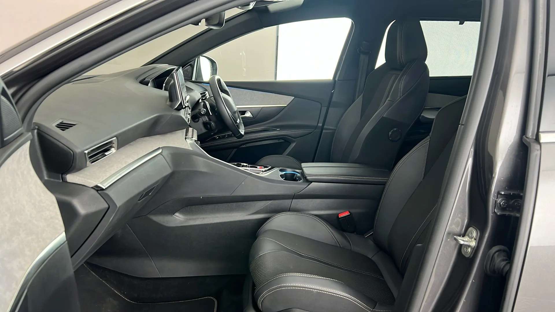 2024 PEUGEOT 5008 2024 PEUGEOT 5008