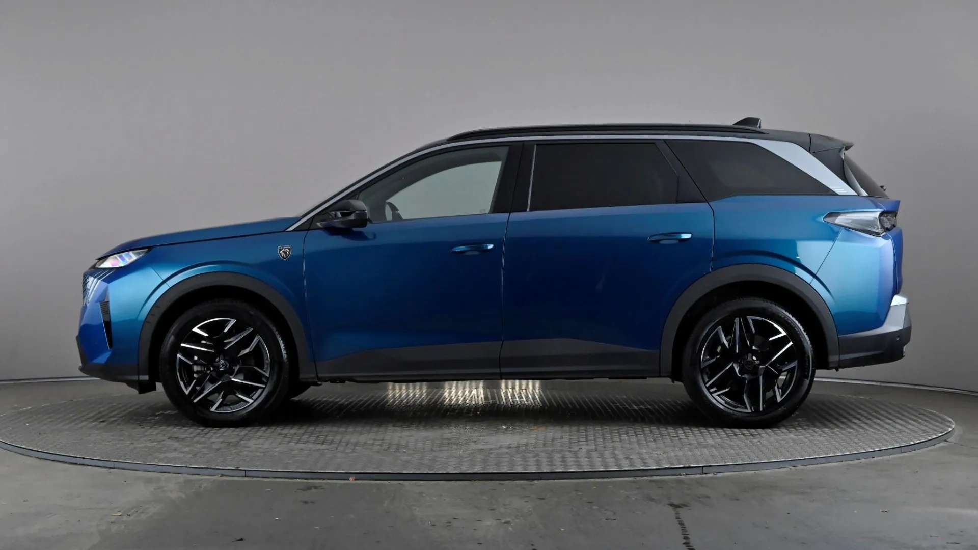 2024 PEUGEOT 5008 2024 PEUGEOT 5008