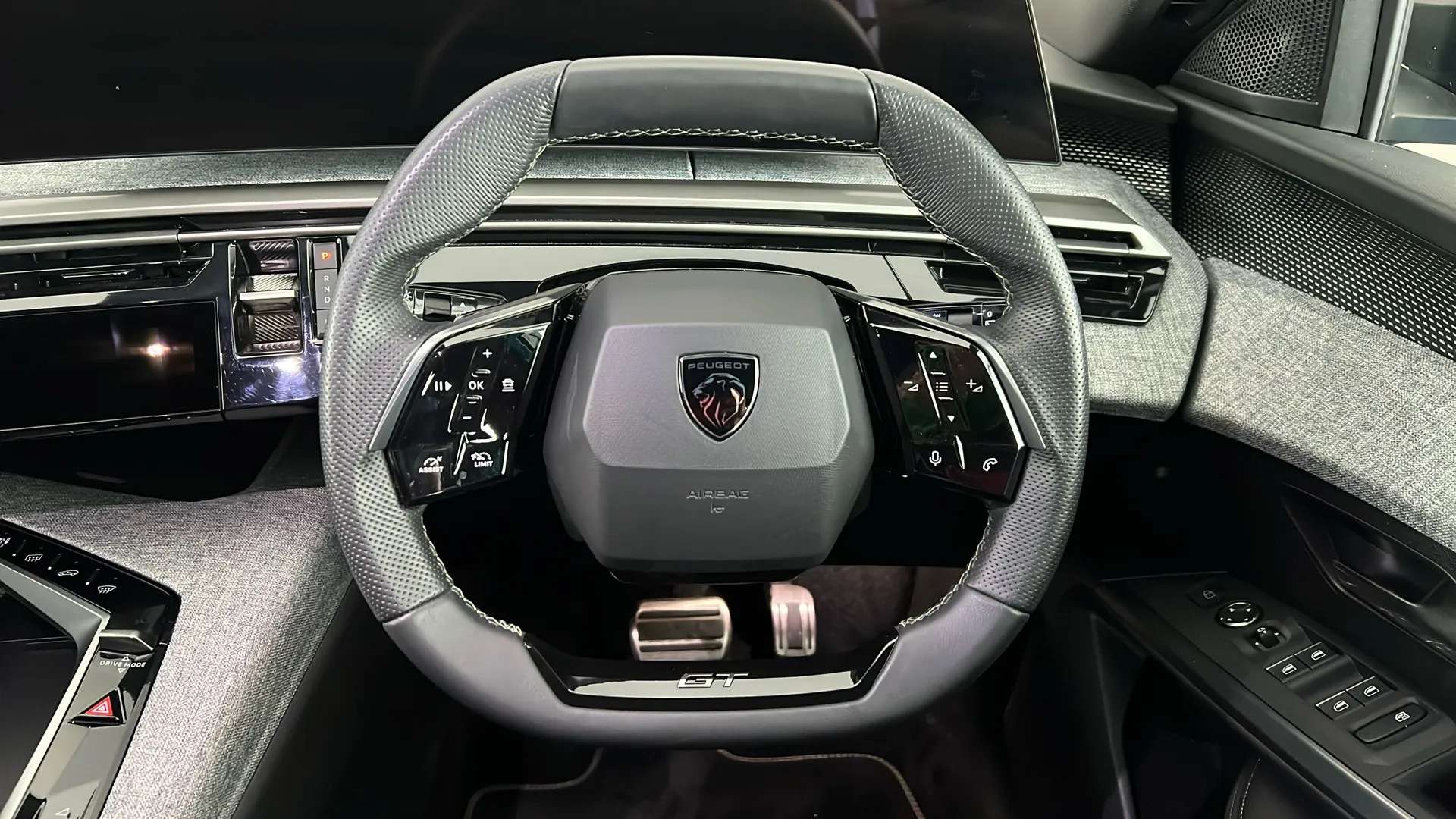 2024 PEUGEOT 5008 2024 PEUGEOT 5008