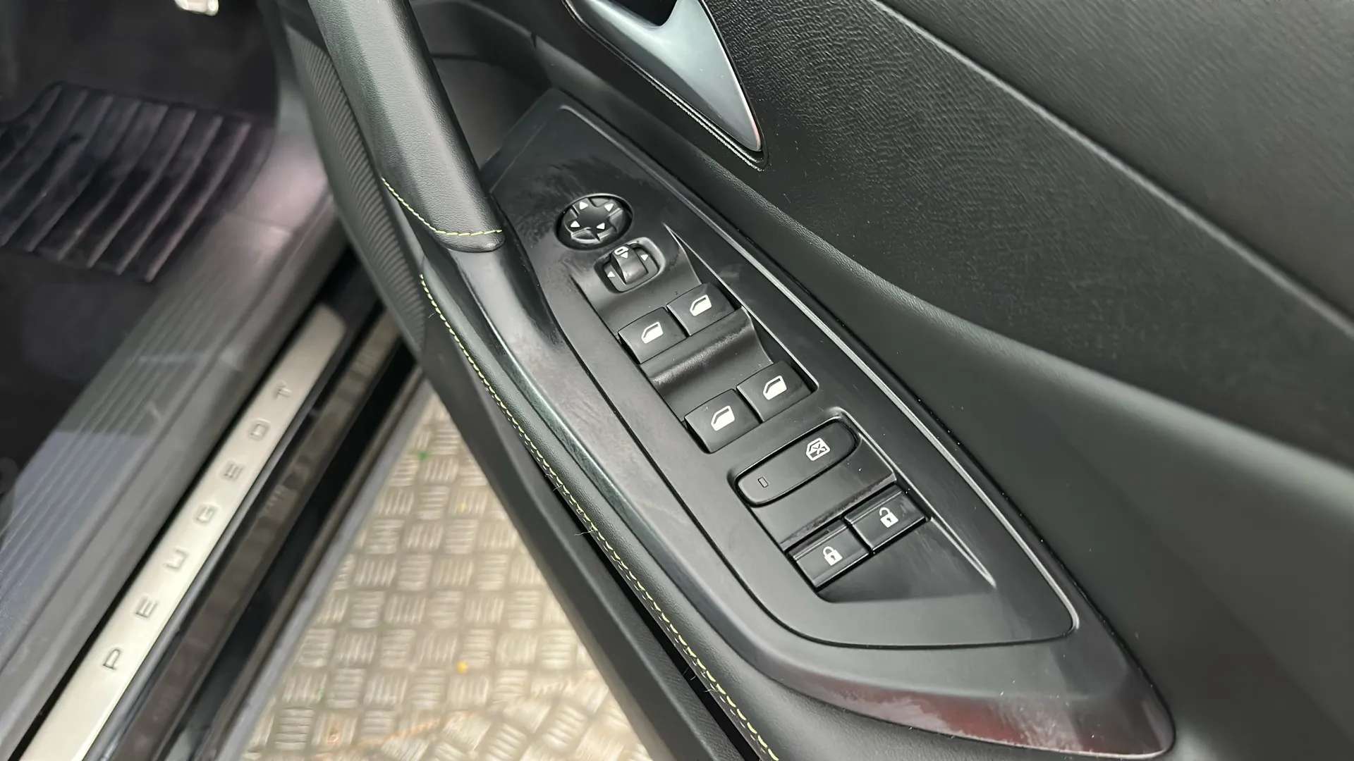 2025 PEUGEOT 408 2025 PEUGEOT 408