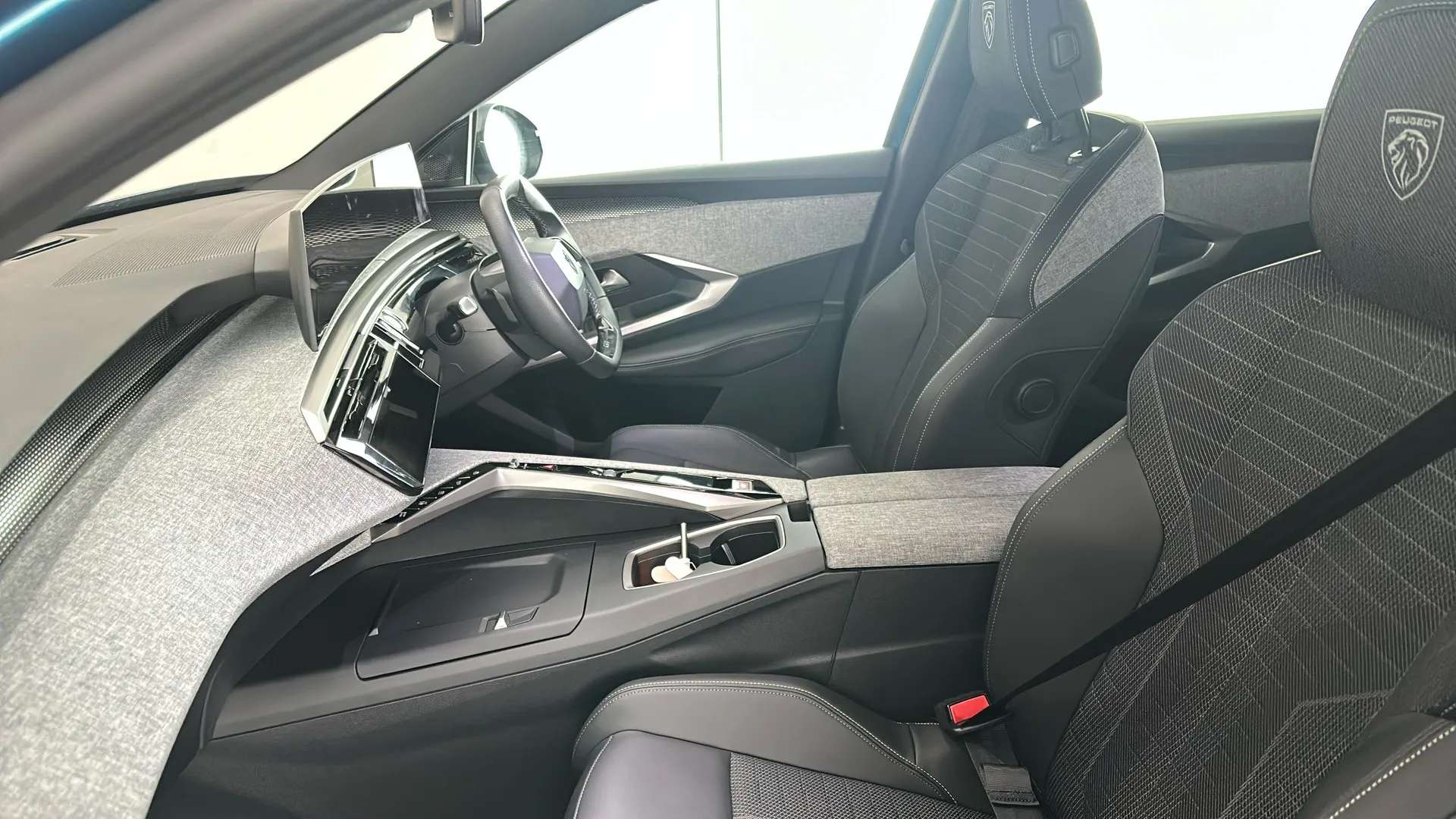 2025 PEUGEOT 3008 2025 PEUGEOT 3008